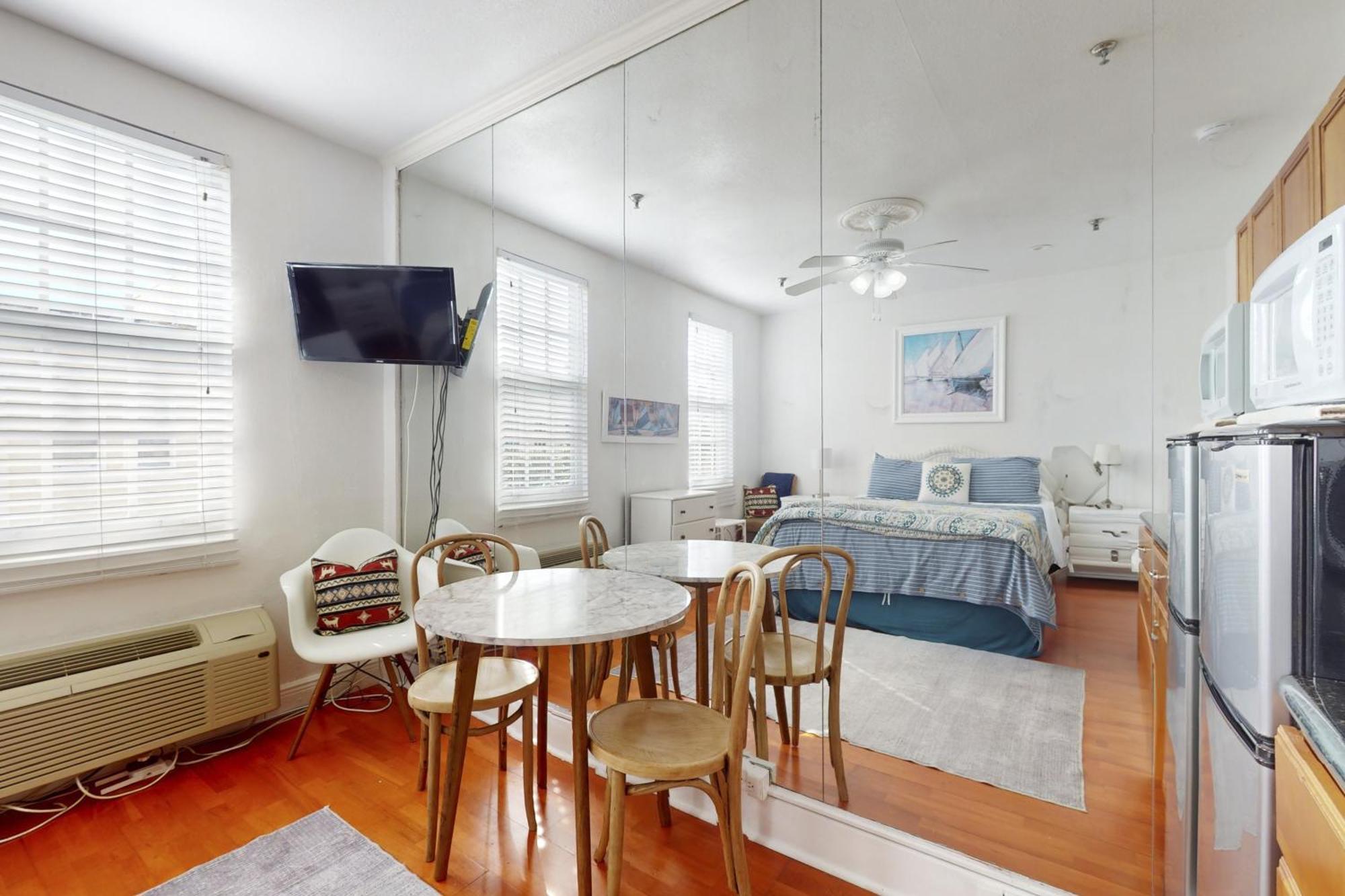 Palm Beach Hotel & Sunrise Cottage 외부 사진